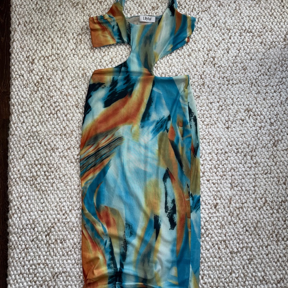 Blue and Orange Bodycon Midi Dress with Cold Shoulder and Short Sleeves